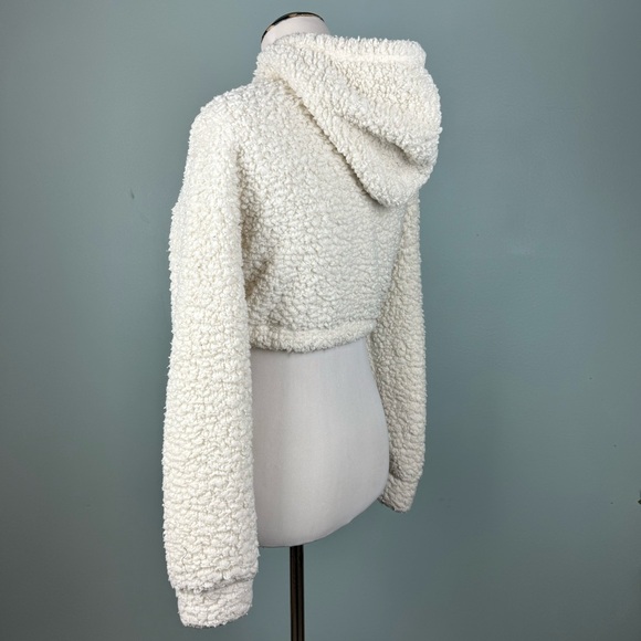 Fuzzy Cozy Blanket Hoodie - Picture 4 of 7